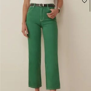 NWT Reformation Jeans
Cowboy High Rise Straight Jeans
Color: Grass
Size: 26
